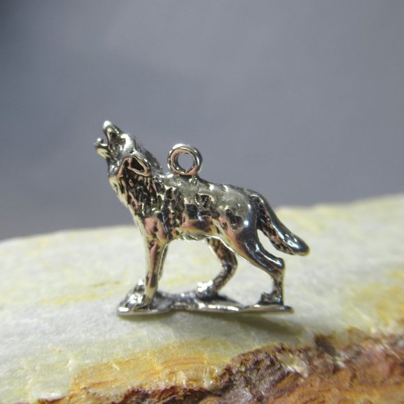 Sterling Silver Wolf Charm Singing to the Moon - Picture 7 of 7